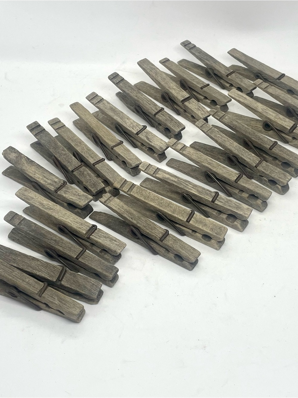 Vintage Wooden Clothespins Bulk Lot 170 Pc Weathered Wood Spring Style Craft - Picture 6 of 7